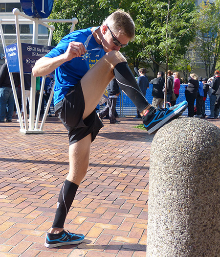 Mike Sohaskey "Sohaskey-nicking" after 2013 Portland Marathon