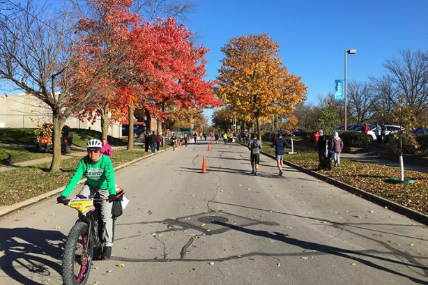 Fall foliage on Drake campus in mile 13 of Des Moines Marathon