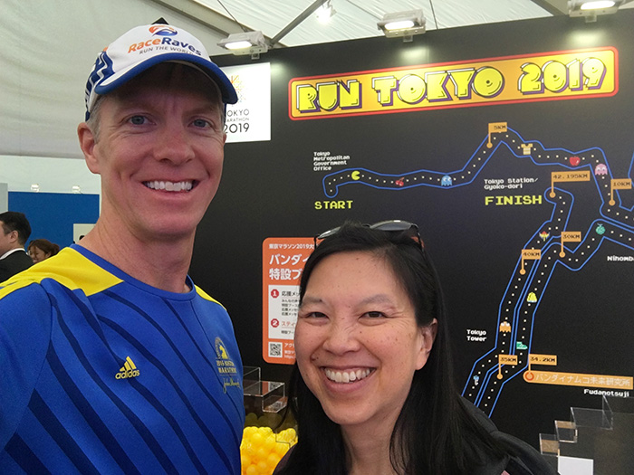 Mike Sohaskey & Katie Ho at Pac-Man booth at Tokyo Marathon expo